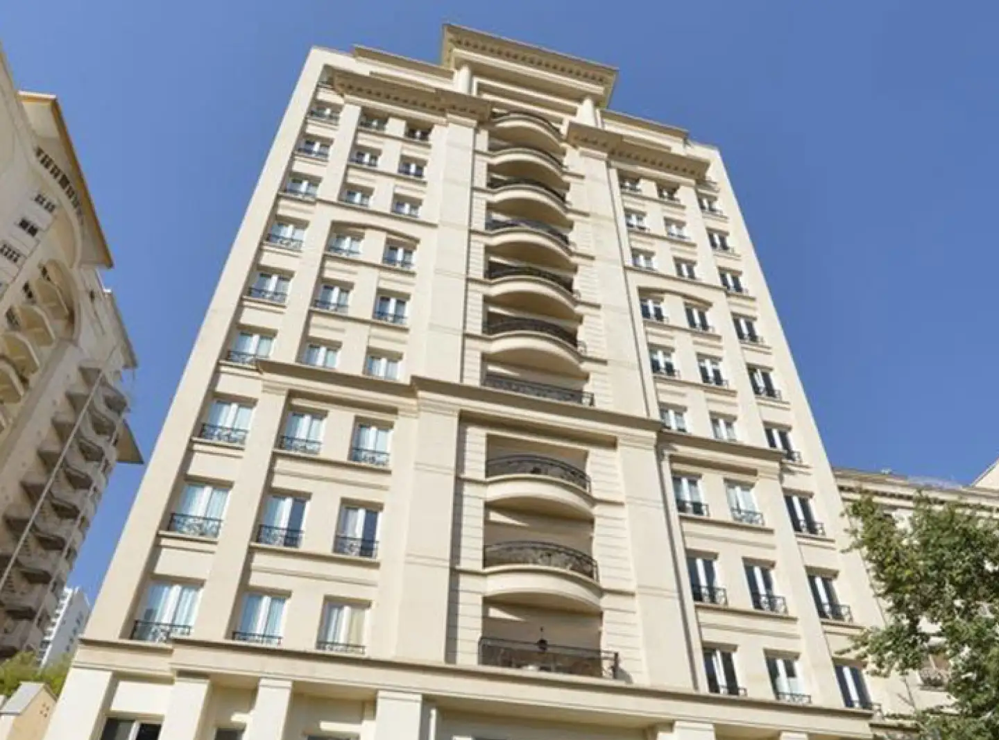 ساختمان مسکونی صحرا